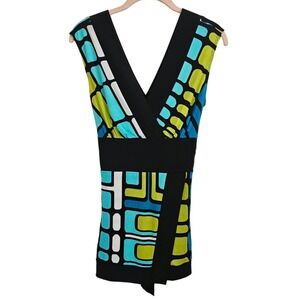 NWT Frank Lyman Design V Neckline Short Sleeve Top Size 6